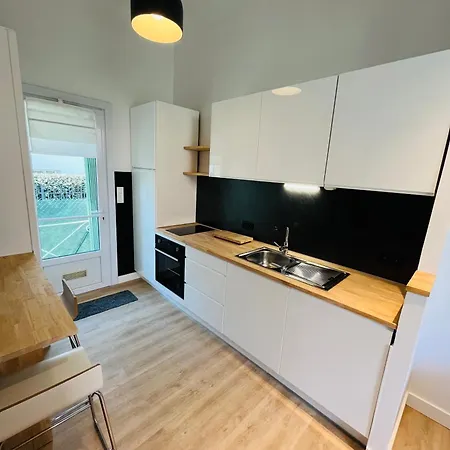 100m From Sea, Lovely House With Quiet Patio