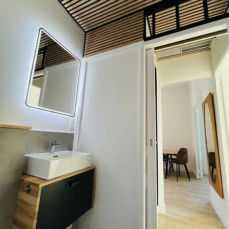 100m From Sea, Lovely House With Quiet Patio Отель 3*