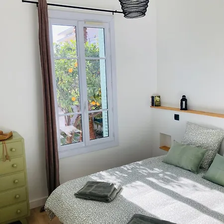 100m From Sea, Lovely House With Quiet Patio