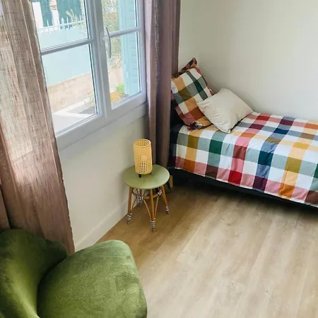 100m From Sea, Lovely House With Quiet Patio